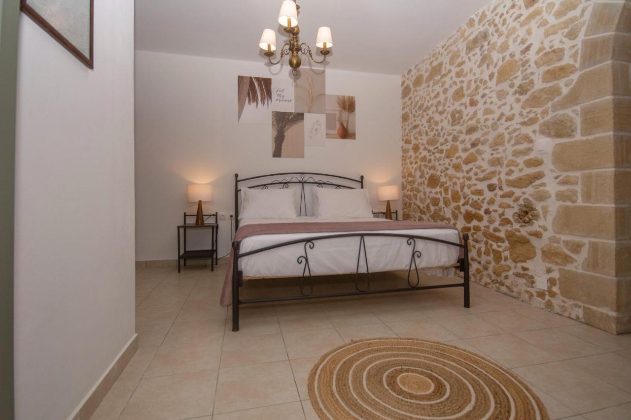 Pamelas House With Jacuzzi Kissamos Exterior photo