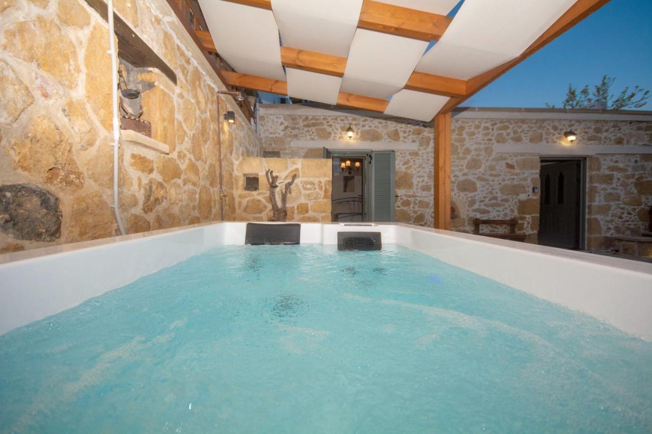 Pamelas House With Jacuzzi Kissamos Exterior photo